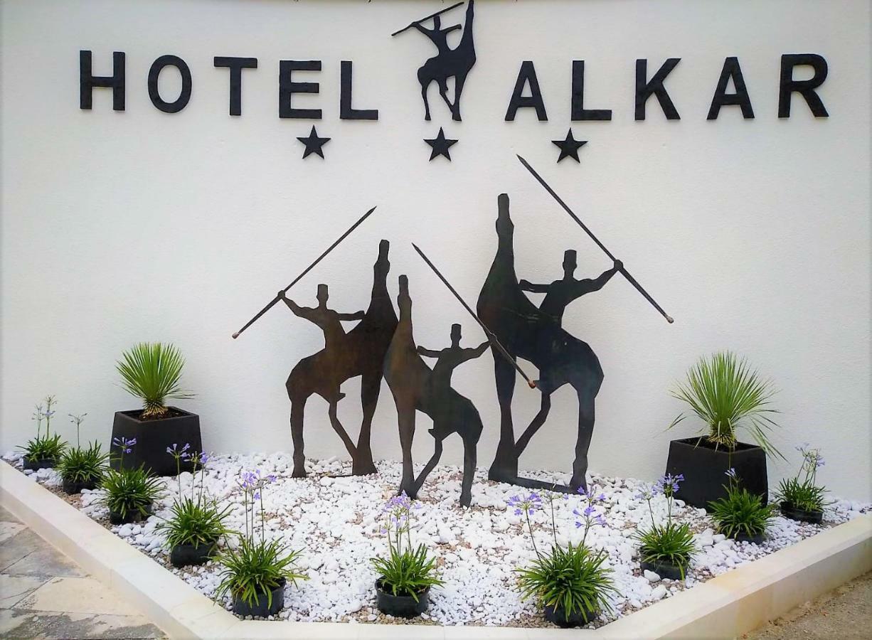 Hotel Alkar Sinj Ngoại thất bức ảnh